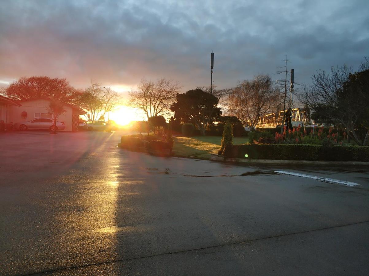 Astral Motel Whanganui Buitenkant foto