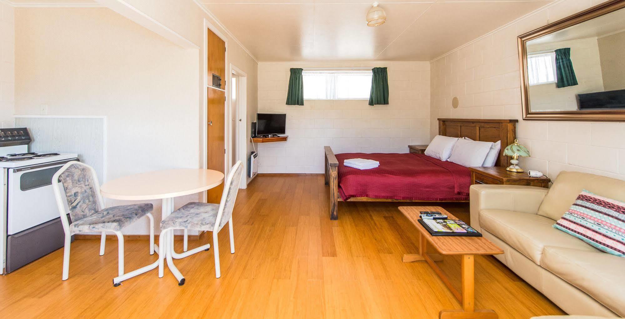 Astral Motel Whanganui Buitenkant foto