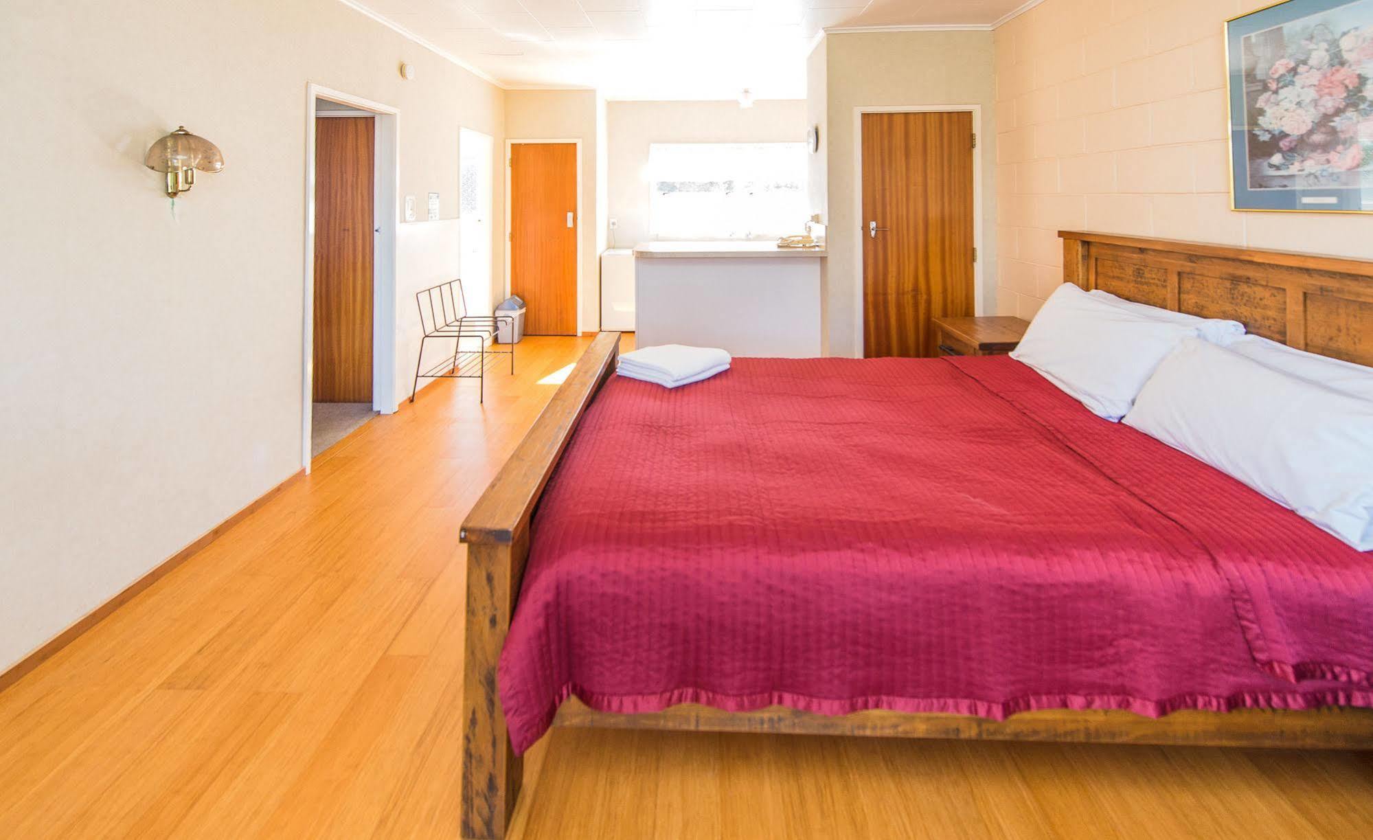 Astral Motel Whanganui Buitenkant foto
