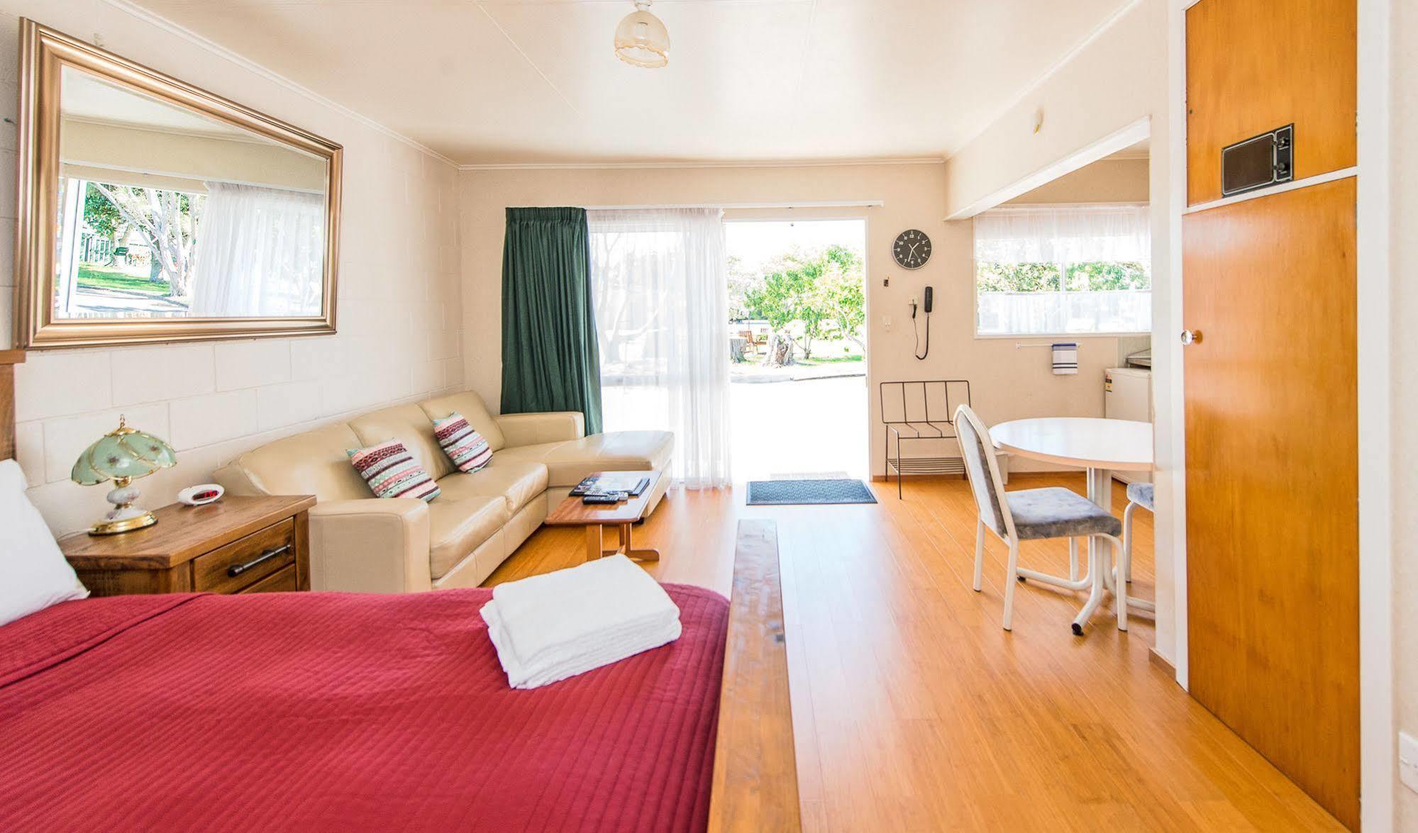 Astral Motel Whanganui Buitenkant foto