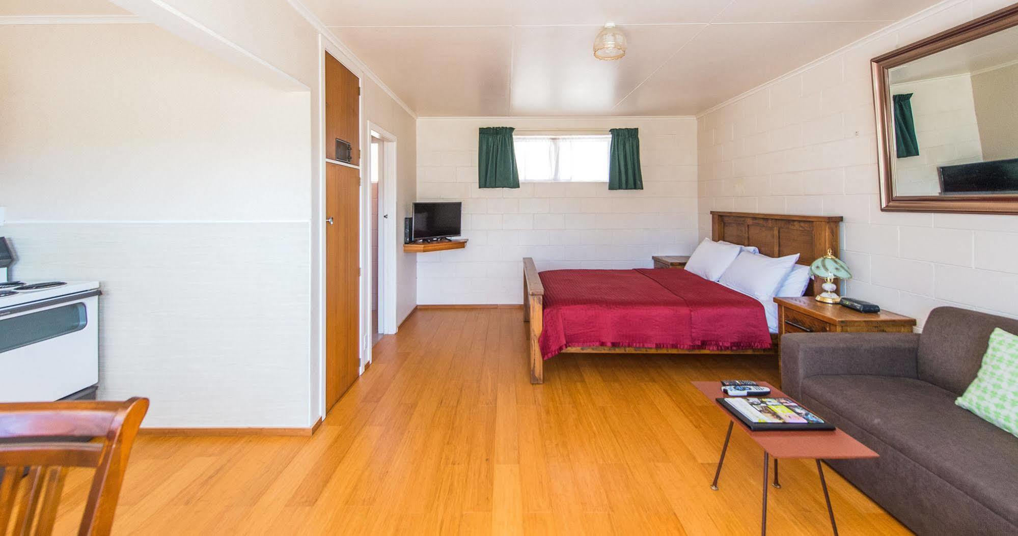 Astral Motel Whanganui Buitenkant foto